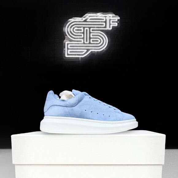Alexander McQueen Oversized Sneaker Suede Powder Blue - Picture 1 of 7